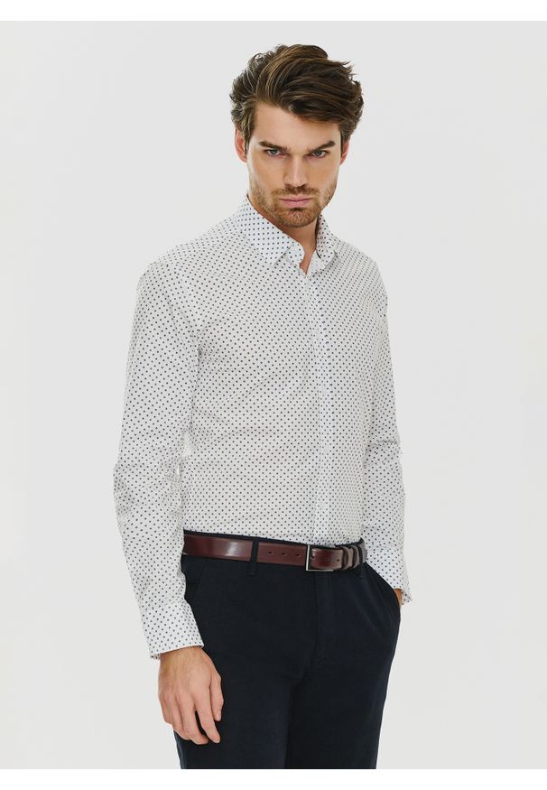 PAKO LORENTE – Biała męska koszula w niebieski mikrowzór P24SF-1X-018-B-S - Pako Lorente. Okazja: na co dzień. Kolor: wielokolorowy, niebieski, biały. Materiał: jeans, elastan. Styl: casual