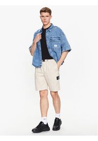 Calvin Klein Jeans Szorty materiałowe J30J323149 Beżowy Regular Fit. Kolor: beżowy. Materiał: materiał, bawełna #5