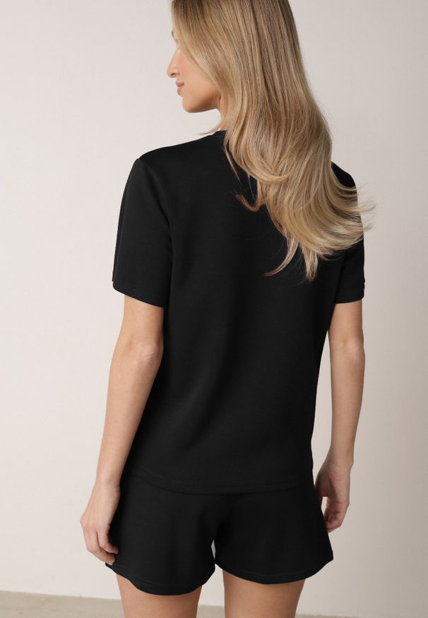 Born2be - Czarny Letni Komplet z Bawełny i Wiskozy T-shirt i Szorty Celinai. Kolor: czarny. Materiał: wiskoza, bawełna