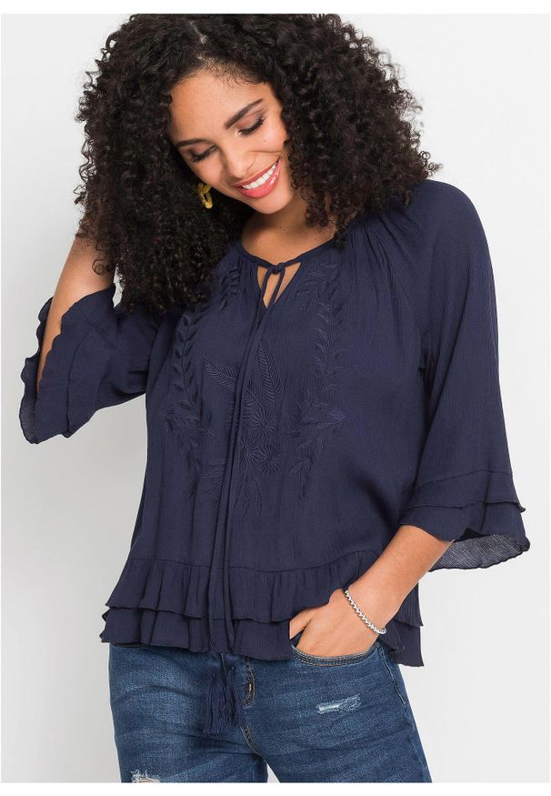 bonprix - Tunika z miękkiej wiskozy. Kolor: niebieski. Materiał: wiskoza. Wzór: haft, aplikacja. Styl: boho