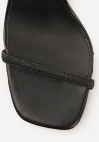 Born2be - Czarne Sandały na Szpilce z Elastycznymi Paskami i Kwadratowym Noskiem Sarorin. Okazja: na wesele, na co dzień, na ślub cywilny. Zapięcie: pasek. Kolor: czarny. Wzór: paski. Obcas: na szpilce. Styl: casual, elegancki. Wysokość obcasa: średni #4