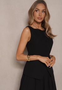 Renee - Czarna Kamizelka na Guziki Ozdobiona Imitacją Kieszeni Halarose. Okazja: na co dzień. Kolor: czarny. Wzór: aplikacja. Styl: klasyczny, elegancki, casual #4