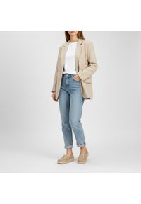 Mokasyny damskie Armodo, cholewka ze skóry naturalnej gładkiej klasyczna wsuwana konstrukcja z delikatnym przeszyciem, beżowe, 10167. Kolor: beżowy. Materiał: skóra. Szerokość cholewki: normalna. Wzór: gładki. Styl: klasyczny #7