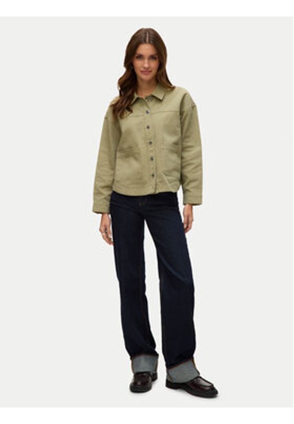 Vero Moda Koszula jeansowa Jamie 10331693 Zielony Relaxed Fit. Kolor: zielony. Materiał: bawełna