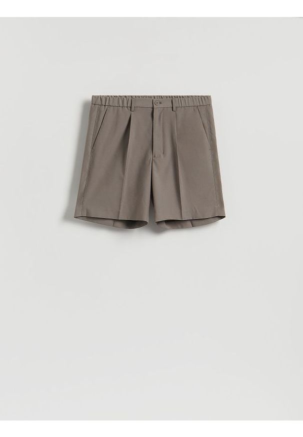 Reserved - Szorty chino z kantem - brązowy. Kolor: brązowy. Materiał: wełna, wiskoza, tkanina