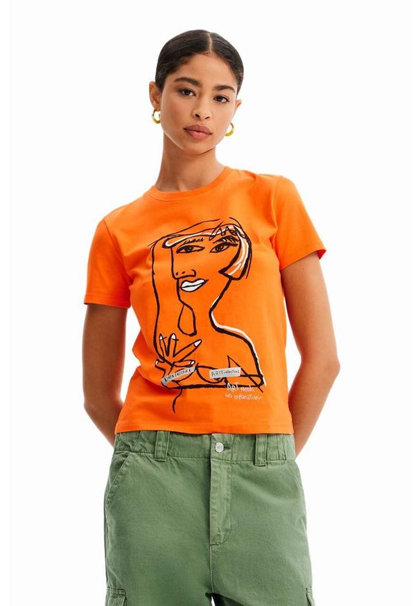 Desigual t-shirt bawełniany kolor pomarańczowy. Kolor: pomarańczowy. Materiał: bawełna. Wzór: nadruk. Styl: klasyczny