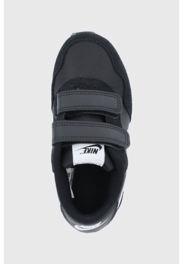 Nike Kids Buty dziecięce Valiant kolor czarny. Nosek buta: okrągły. Zapięcie: rzepy. Kolor: czarny. Materiał: guma