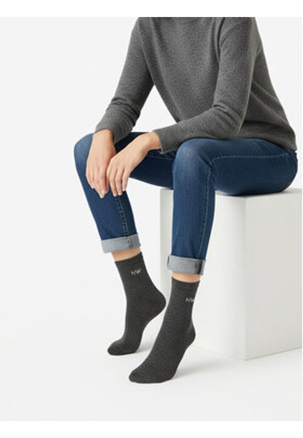 Nine West Skarpety długie CEO_AS_NW_05_W_AW25 (3 PACK) Szary. Kolor: szary. Materiał: bawełna