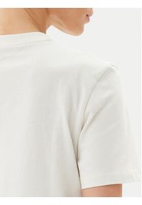Calvin Klein Jeans T-Shirt LV047B865G Biały Relaxed Fit. Kolor: biały. Materiał: bawełna #4