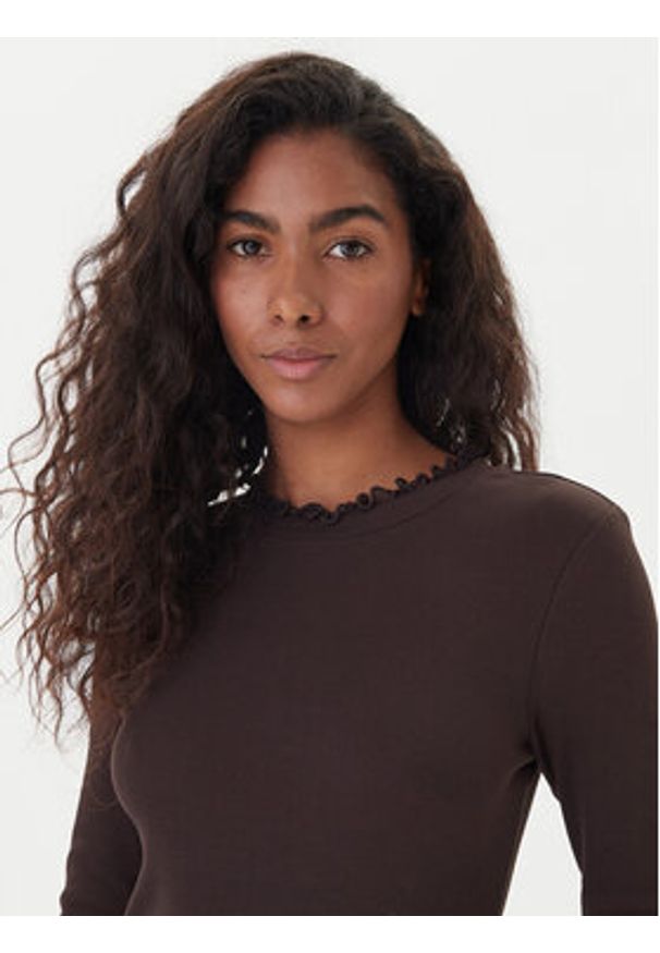 only - ONLY Bluzka Leslie 15277888 Brązowy Regular Fit. Kolor: brązowy. Materiał: bawełna