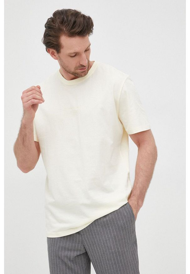 Selected t-shirt bawełniany kolor żółty gładki. Kolor: żółty. Materiał: bawełna. Wzór: gładki