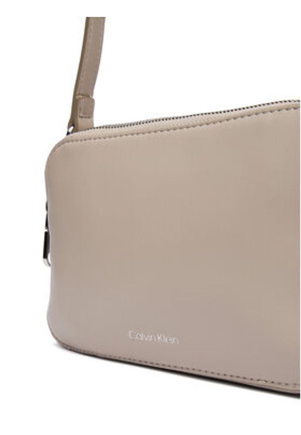 Calvin Klein Torebka Webbing Double Strap Camera Bag LV04F3165G Beżowy. Kolor: beżowy. Materiał: skórzane
