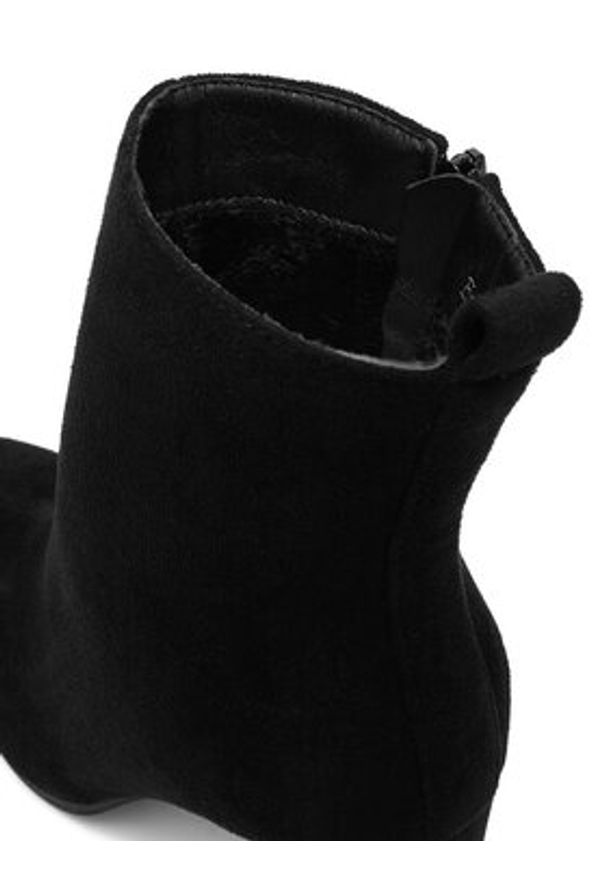 DeeZee Botki E-5133-6 Czarny. Kolor: czarny. Materiał: materiał