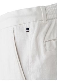 Bugatti Szorty materiałowe 1949-76419C D Biały Regular Fit. Kolor: biały. Materiał: bawełna #3