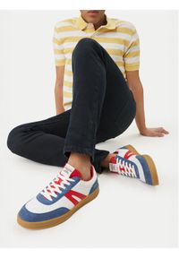 Guess Jeans Sneakersy CWBEO-BENJAMIN-01 WE Biały. Kolor: biały. Materiał: skóra, syntetyk #1