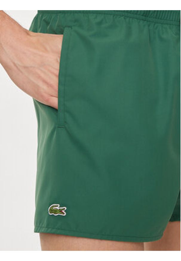 Lacoste Szorty kąpielowe MH6270 Zielony Regular Fit. Kolor: zielony. Materiał: syntetyk
