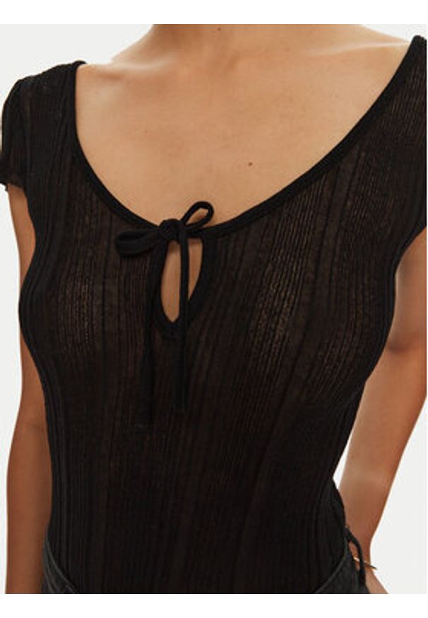 Pinko - PINKO Top 103588 A1V8 Czarny Slim Fit. Kolor: czarny. Materiał: syntetyk