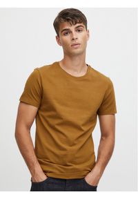Casual Friday T-Shirt 20503063 Brązowy Slim Fit. Okazja: na co dzień. Kolor: brązowy. Materiał: bawełna. Styl: casual