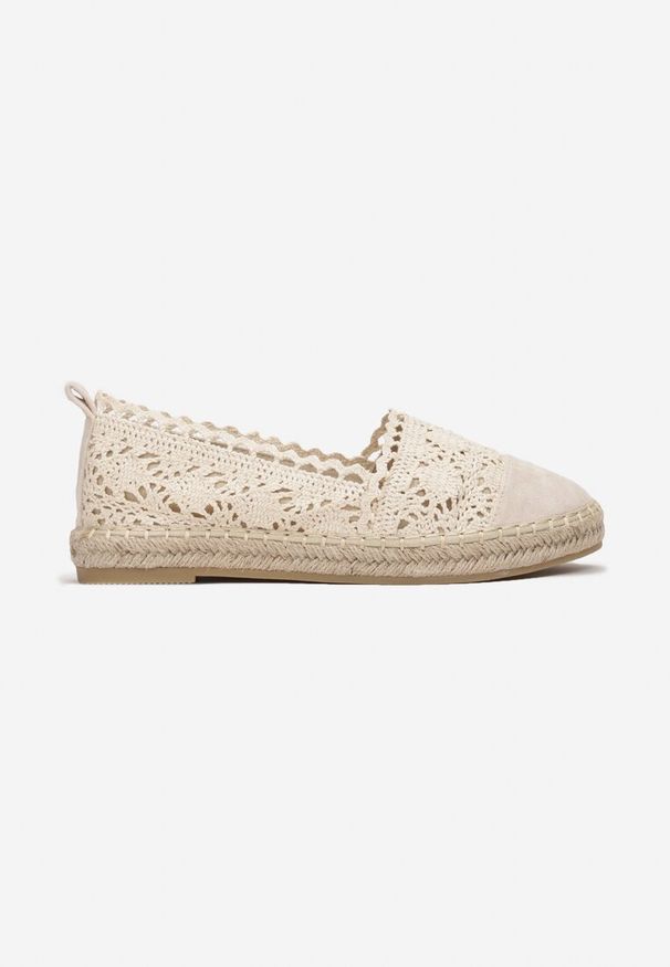 Born2be - Beżowe Espadryle Daemona. Zapięcie: bez zapięcia. Kolor: beżowy. Materiał: materiał. Wzór: aplikacja, ażurowy, haft, gładki. Obcas: na płaskiej podeszwie