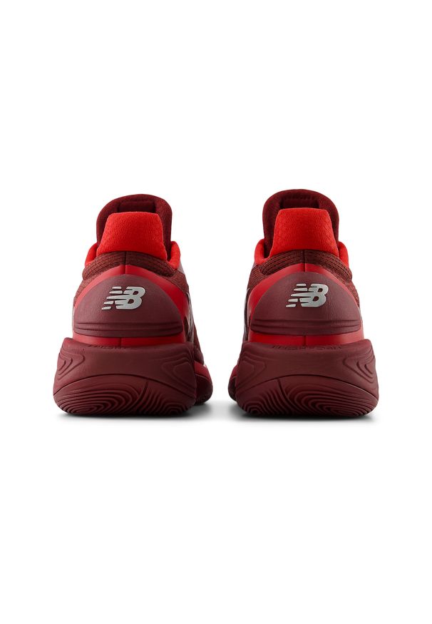 Buty męskie New Balance TWO WXY v5 BB2WYRD5 – czerwone. Wysokość cholewki: przed kolano. Kolor: czerwony. Materiał: guma, materiał, syntetyk. Szerokość cholewki: normalna. Sport: bieganie, koszykówka, fitness