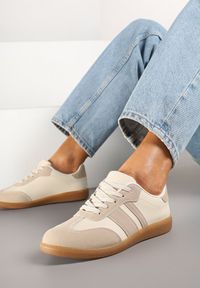 Renee - Beżowe Sneakersy w Stylu Tenisówek z Paskami Danareth. Zapięcie: pasek. Kolor: beżowy. Materiał: jeans. Wzór: paski. Obcas: na obcasie