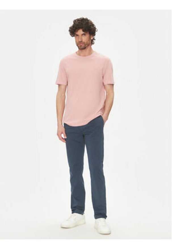 BOSS Chinosy 50536840 Niebieski Slim Fit. Kolor: niebieski. Materiał: bawełna