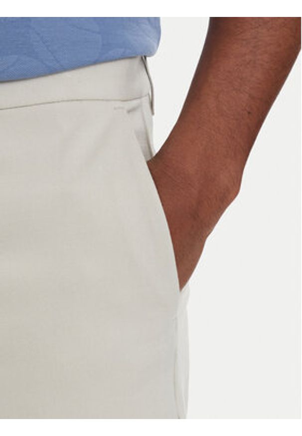 BOSS Szorty materiałowe S_Commuter-J 50511436 Beżowy jasny Slim Fit. Kolor: beżowy. Materiał: syntetyk