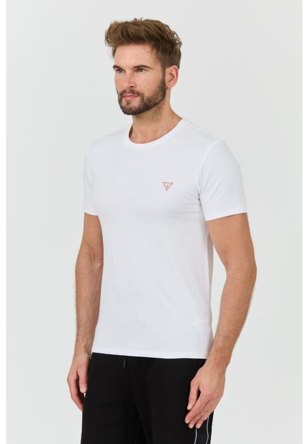 Guess - GUESS Biały t-shirt Core Tee. Kolor: biały