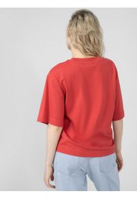 outhorn - T-shirt z nadrukiem damski - czerwony. Okazja: na co dzień. Kolor: czerwony. Materiał: dzianina, bawełna. Wzór: nadruk. Styl: casual #8
