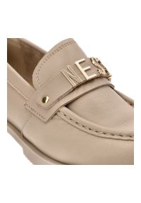 Beżowe Mokasyny Nessi Eleganckie Obuwie Damskie. Okazja: do pracy, na co dzień, na spotkanie biznesowe. Zapięcie: pasek. Kolor: beżowy. Materiał: materiał. Sezon: wiosna. Styl: elegancki #6