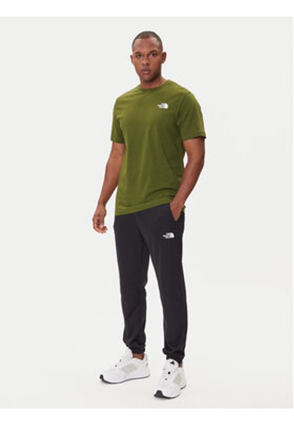 The North Face T-Shirt Redbox NF0A87NP Zielony Regular Fit. Kolor: zielony. Materiał: bawełna