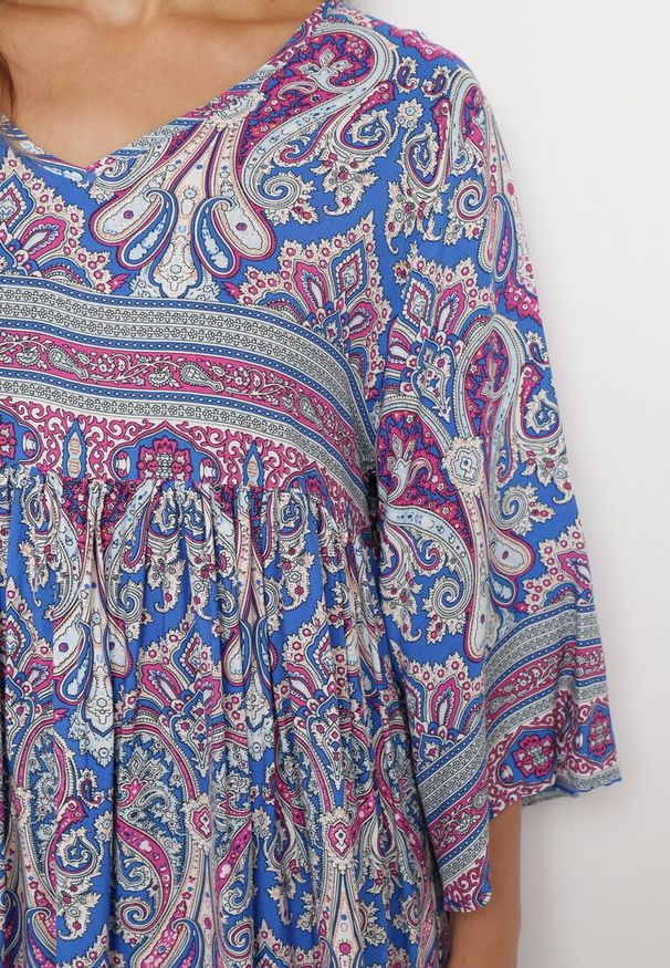 Born2be - Niebiesko-Fioletowa Długa Sukienka Rozkloszowana z Rękawami 3/4 we Wzór Paisley Amarethia. Kolor: niebieski. Wzór: paisley. Styl: boho. Długość: maxi