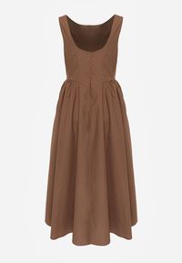 Born2be - Brązowa Sukienka Bawełniana o Rozkloszowanym Fasonie z Dekoltem Łódką i Kieszeniami Elenira. Typ kołnierza: dekolt w łódkę. Kolor: brązowy. Materiał: bawełna. Typ sukienki: rozkloszowane. Styl: elegancki #3