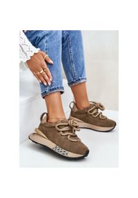 Zamszowe Sneakersy Damskie Na Platformie Z Grubym Sznurowaniem Artiker 54C1466 Jasnobrązowe. Okazja: na co dzień. Kolor: brązowy. Materiał: zamsz. Obcas: na platformie. Sport: turystyka piesza #2