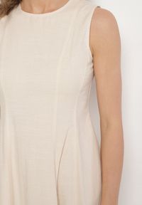 Born2be - Jasnobeżowa Rozkloszowana Sukienka z Bawełną i Wiskozą Ozdobiona Rozcięciem na Nogę Devirael. Okazja: na spacer, na co dzień, na imprezę. Kolor: beżowy. Materiał: wiskoza, bawełna. Wzór: aplikacja. Styl: casual #6