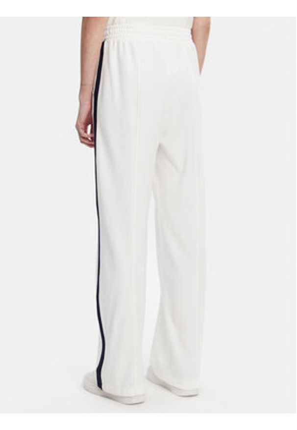 GAP - Gap Spodnie dresowe 732234-01 Biały Regular Fit. Kolor: biały. Materiał: bawełna