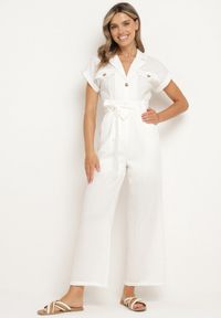 Born2be - Biały Kombinezon z Krótkim Rękawem i Szerokimi Nogawkami z Materiałowym Paskiem Floeria. Okazja: na co dzień. Kolor: biały. Materiał: materiał. Długość rękawa: krótki rękaw. Długość: krótkie. Styl: elegancki, casual, wizytowy #2
