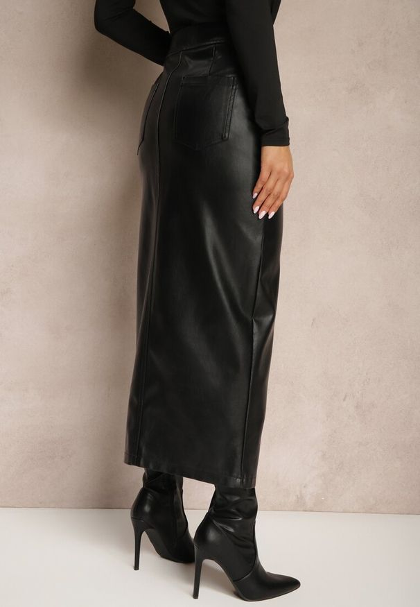 Renee - Czarna Spódnica Ołówkowa High Waist z Ekoskóry z Ozdobnym Suwakiem Seleeti. Okazja: na co dzień, na imprezę. Stan: podwyższony. Kolor: czarny. Materiał: tiul. Styl: casual, wizytowy