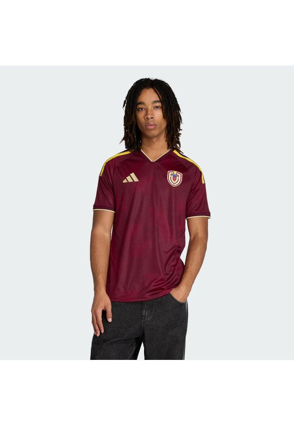 Adidas - Koszulka Venezuela 26 Home. Kolor: czerwony, brązowy, wielokolorowy. Technologia: ClimaCool (Adidas). Sport: piłka nożna