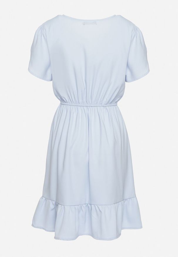 Born2be - Jasnoniebieska Rozkloszowana Sukienka z Gumką w Talii i Falbanką Welimia. Kolor: niebieski