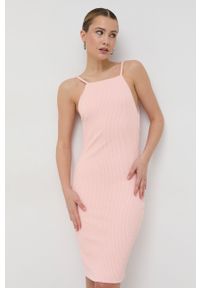 Guess sukienka kolor pomarańczowy mini dopasowana. Kolor: pomarańczowy. Materiał: dzianina. Typ sukienki: dopasowane. Długość: mini