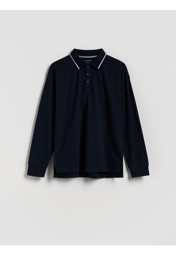 Reserved - Bawełniany longsleeve polo - granatowy. Typ kołnierza: polo. Kolor: niebieski. Materiał: bawełna. Długość rękawa: długi rękaw