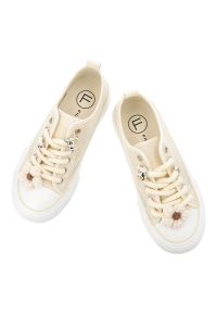 Sneakersy damskie Filippo, cholewka z materiału tekstylnego siateczkowego wiązanie z przodu ozdobne grube sznurówki, beżowy, DTN7855/26. Okazja: na co dzień. Zapięcie: sznurówki. Kolor: beżowy. Materiał: materiał. Szerokość cholewki: normalna. Wzór: ażurowy, kwiaty. Styl: casual, klasyczny #2