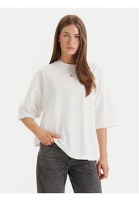 Calvin Klein Jeans T-Shirt LV047D204G Biały Oversize. Kolor: biały. Materiał: bawełna #1