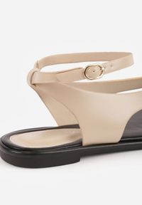 Born2be - Beżowe Sandały Typu Japonki Ozdobione Okrągłą Aplikacją Vikianae. Okazja: na co dzień. Nosek buta: okrągły. Zapięcie: sprzączka. Kolor: beżowy. Materiał: jeans. Wzór: aplikacja. Sezon: lato. Styl: casual, elegancki, boho #7