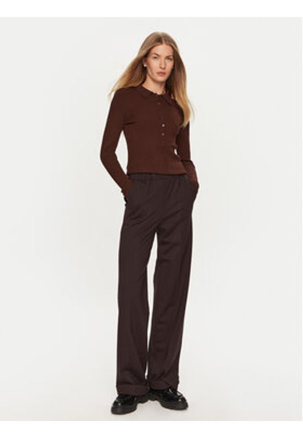 ViCOLO Sweter 22095S Brązowy Slim Fit. Kolor: brązowy. Materiał: wiskoza