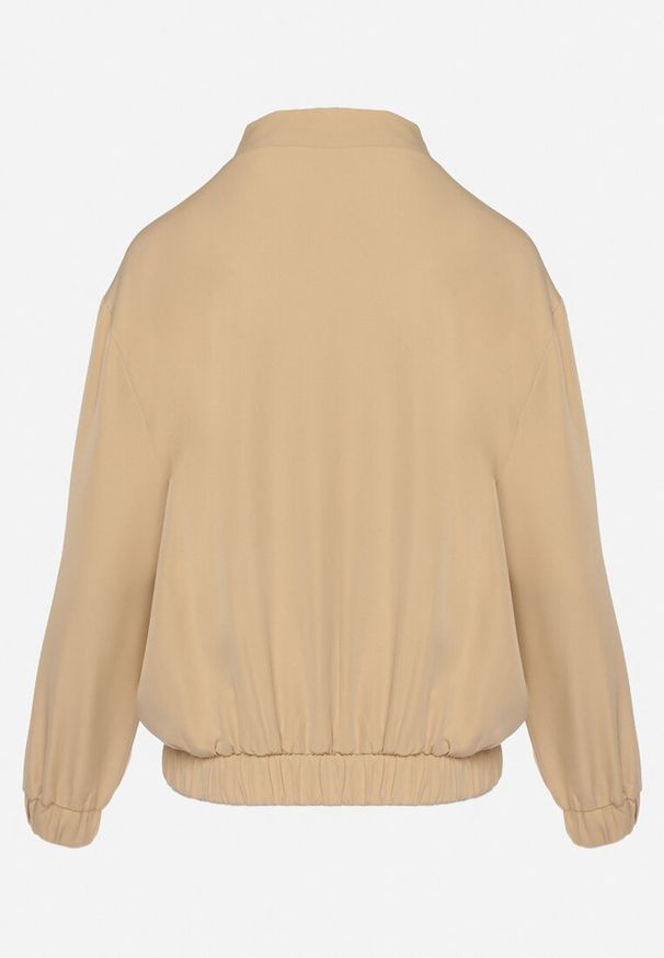 Born2be - Beżowa Bluza Bomberka z Kieszeniami z Kaplami Bervialia. Kolekcja: plus size. Kolor: beżowy