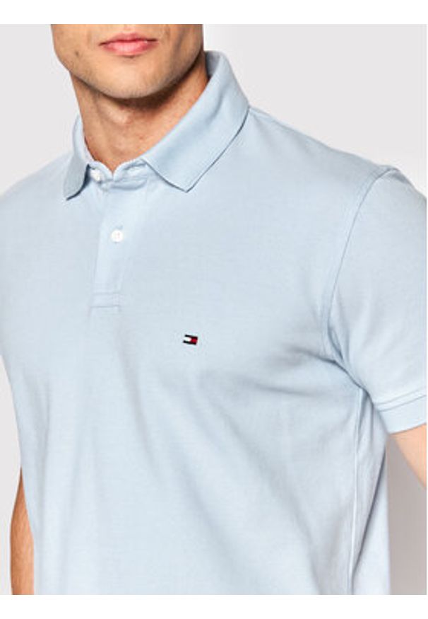 TOMMY HILFIGER - Tommy Hilfiger Polo 1985 MW0MW17770 Błękitny Regular Fit. Typ kołnierza: polo. Kolor: niebieski. Materiał: bawełna