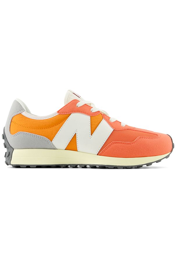 Buty dziecięce New Balance GS327RF – pomarańczowe. Okazja: na co dzień. Kolor: pomarańczowy. Materiał: materiał, syntetyk, guma. Szerokość cholewki: normalna