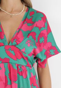 Born2be - Zielona Rozkloszowana Sukienka Maxi w Kwiaty Olvera. Kolor: zielony. Wzór: kwiaty. Długość: maxi #2